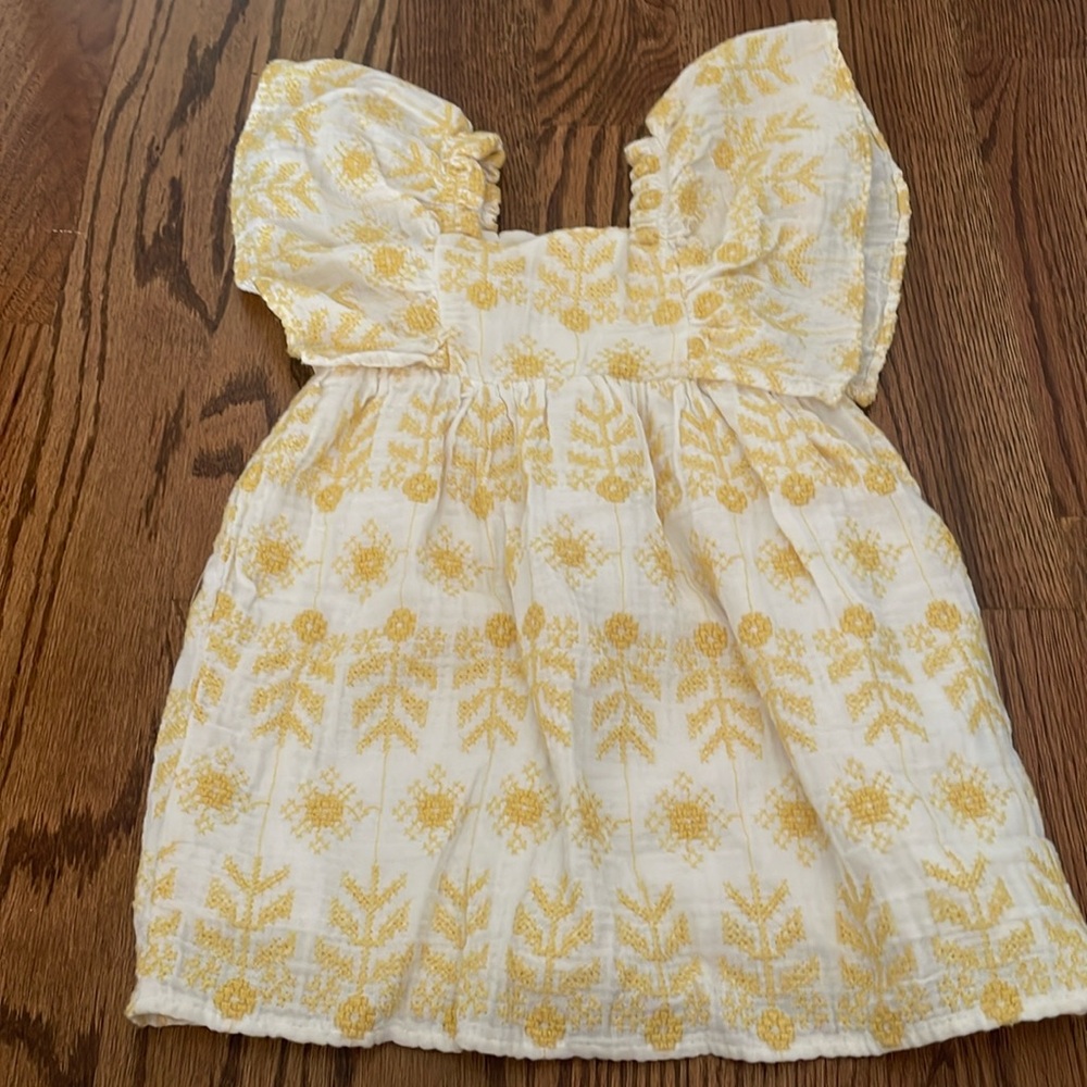 Zara size 2/3 flutter dress